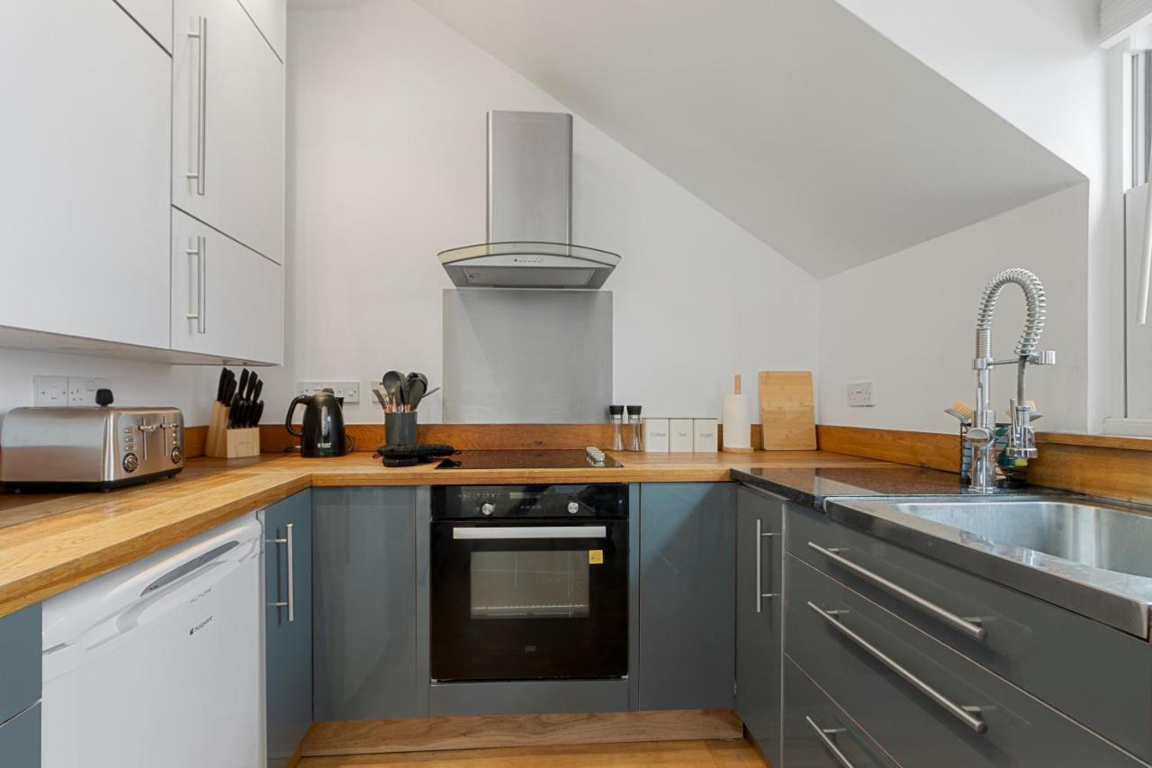 Stunning Sea View Whole Home In Torbay Close To Beach Torquay Eksteriør billede
