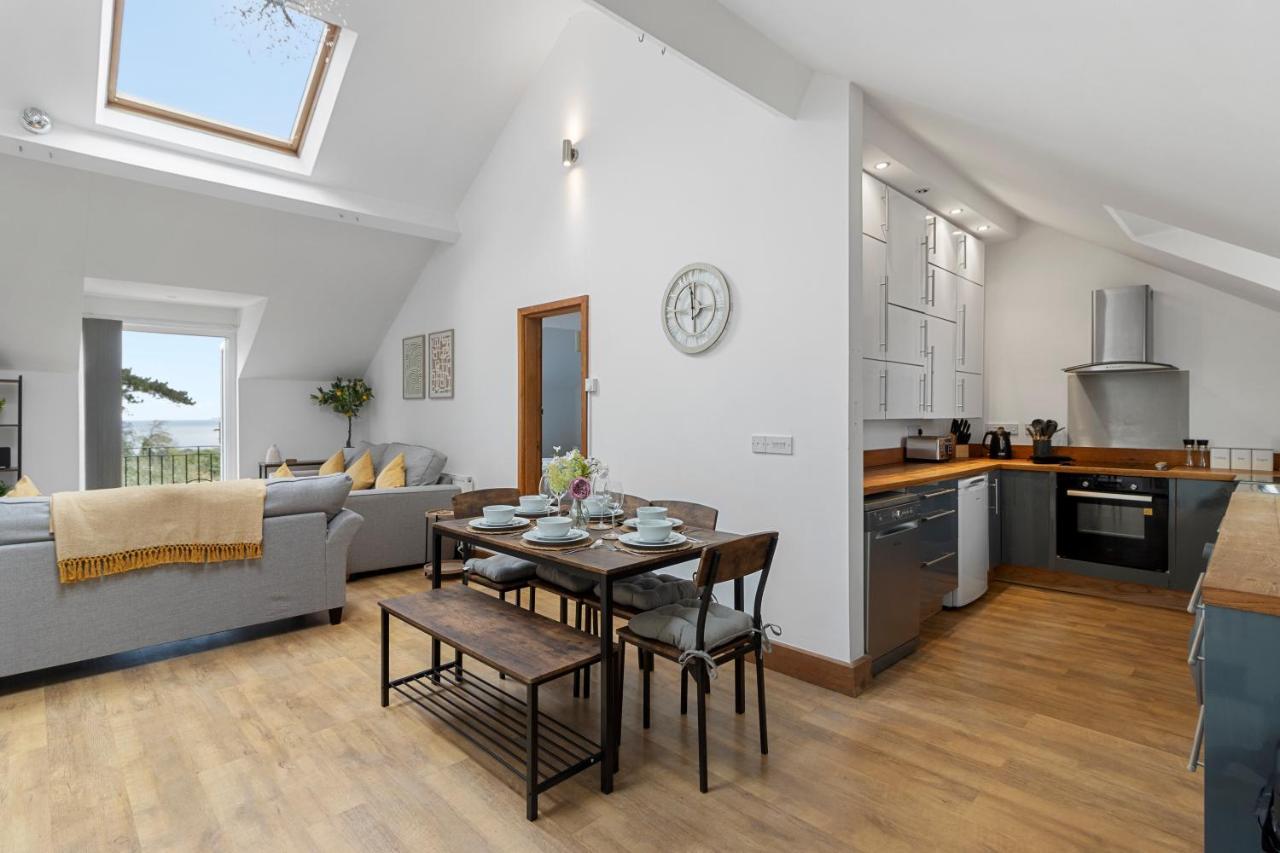 Stunning Sea View Whole Home In Torbay Close To Beach Torquay Eksteriør billede
